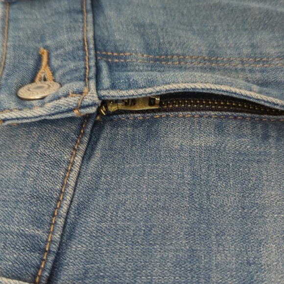 Levis Classic Mid Rise Straight Fit Jeans 12 Short - Picture 8 of 16